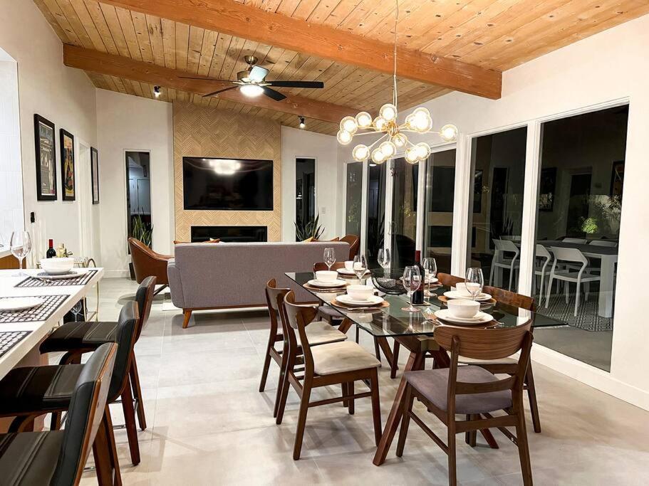 Casa Monterey At Sunrise Park Palm Springs Extérieur photo